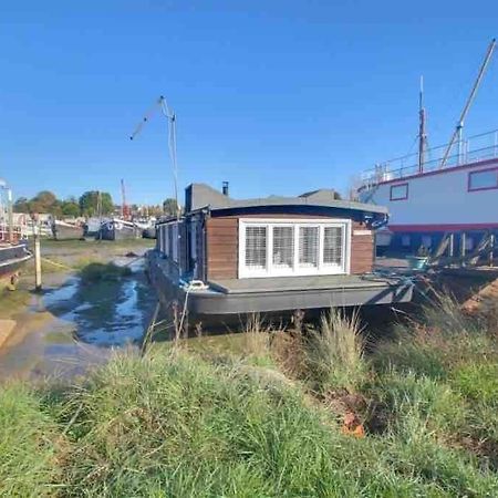 Toosey Lass - St Osyth Creek Saint Osyth Luaran gambar
