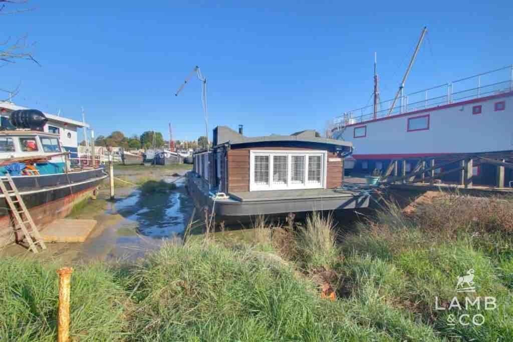 Toosey Lass - St Osyth Creek Saint Osyth Luaran gambar