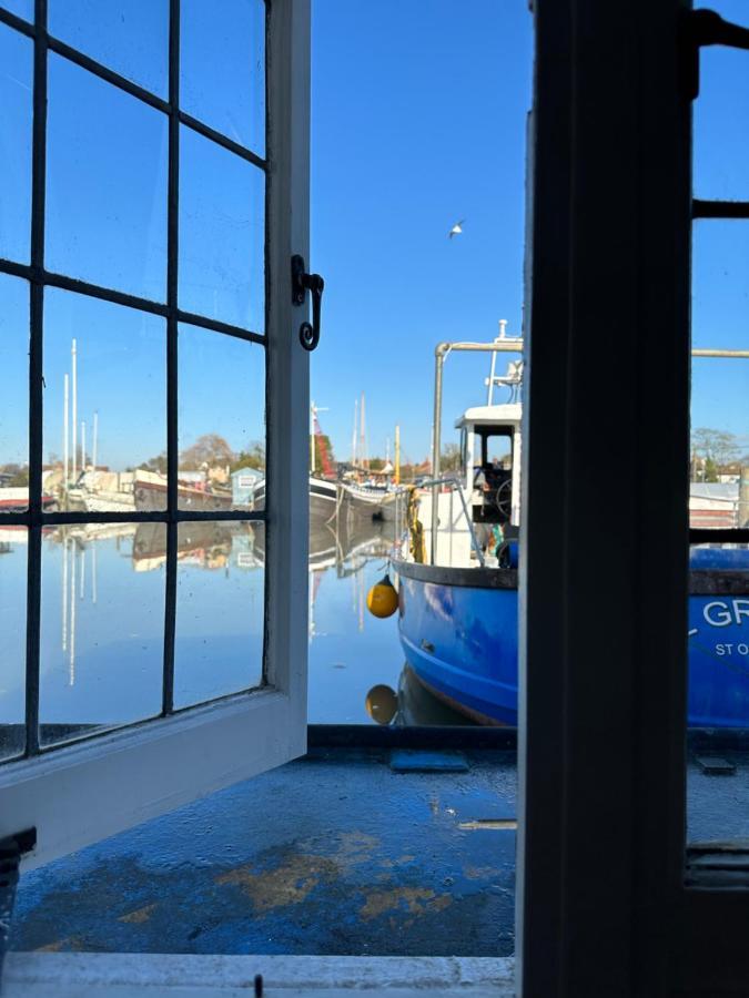 Toosey Lass - St Osyth Creek Saint Osyth Luaran gambar